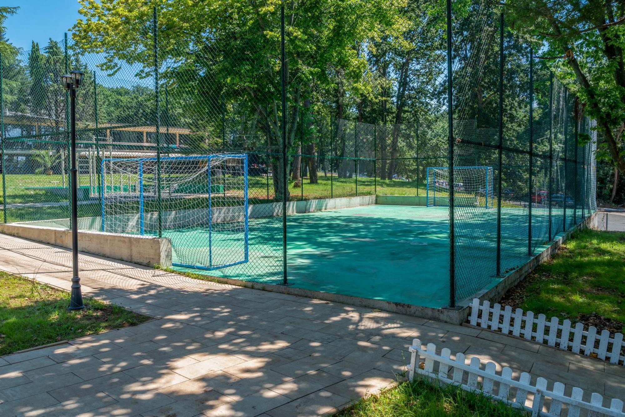 Queen Nelly Park Kiten  Exterior photo